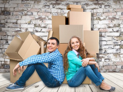 Careful handling of bulky household items during an Erith move