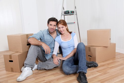 House move support with a moving van around Erith