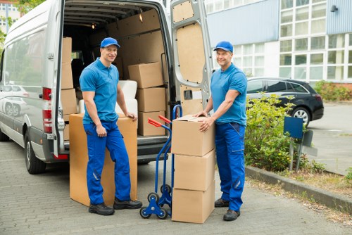 Moving team handling access challenges at an Erith property