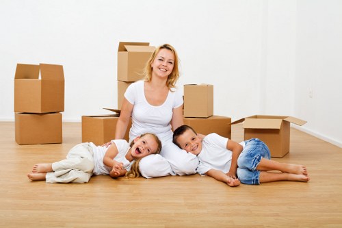Local moving van for flat and house removals in Erith